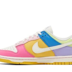 WOMEN NIKE DUNK LOW “ MULTICOLOR SOLAR FLARE” SIZE 6